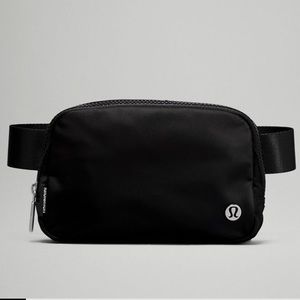 NWT Lululemon Everywhere Belt Bag- Black